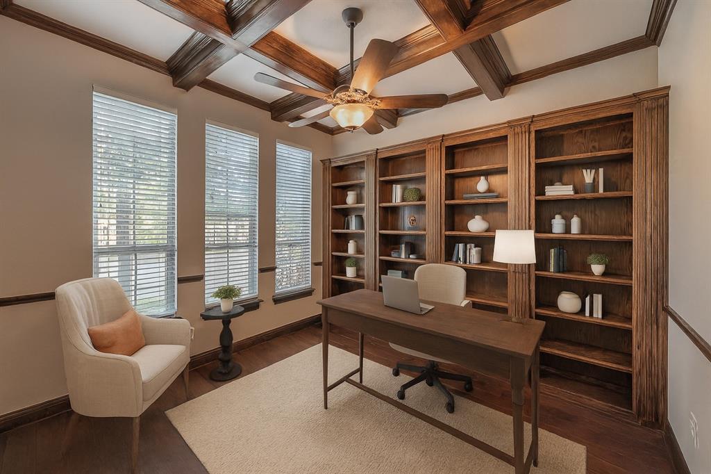 2823 Exeter Drive Trophy Club, TX 76262 - Photo 4 of 40 a living room with furniture