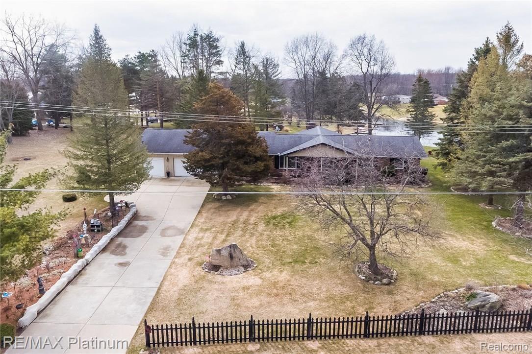 606 East Coon Lake Road Howell, MI 48843 - Photo 59 of 64 059-Aerial_Photography-5574512-medium.jpg