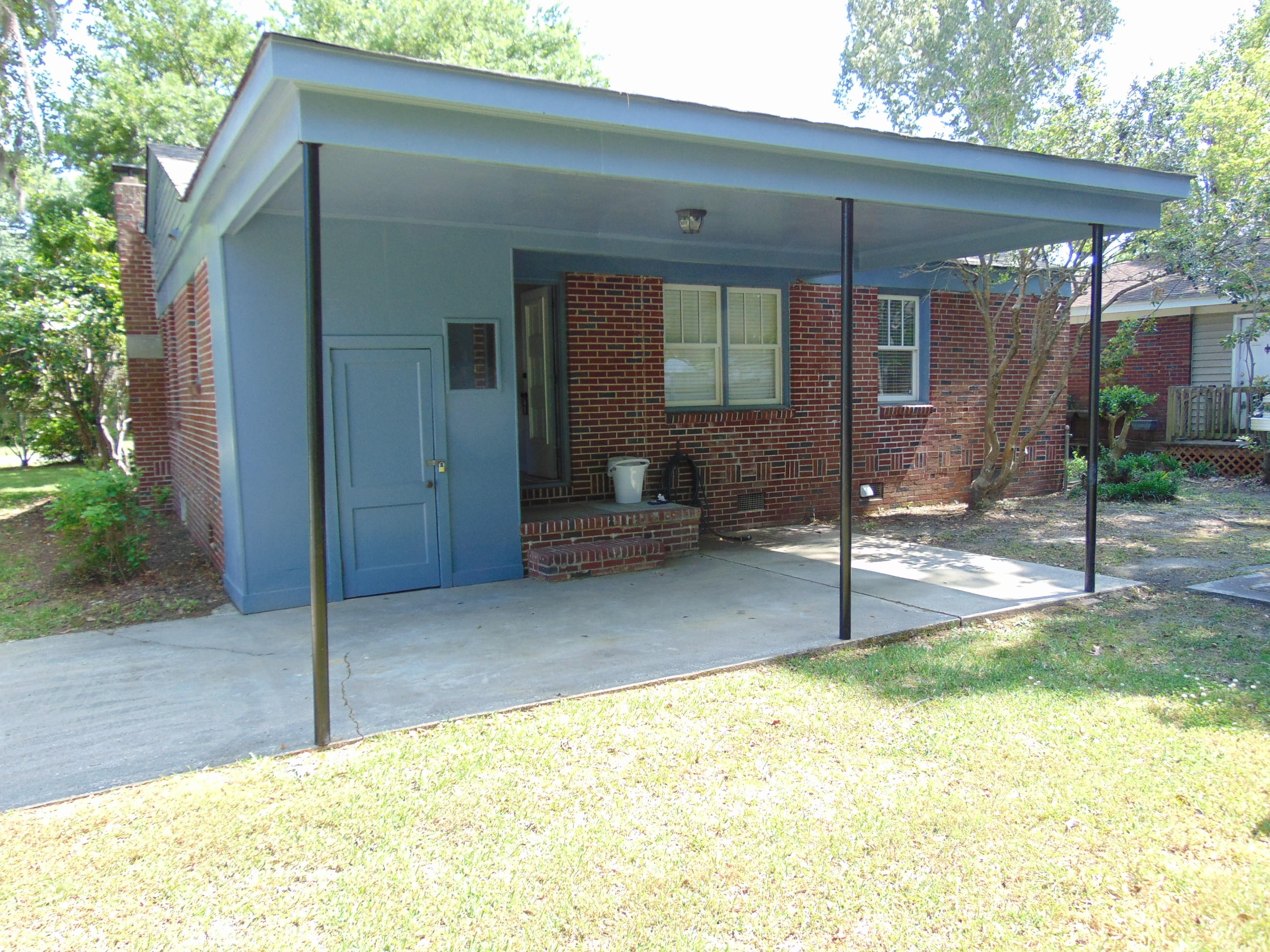 1002 West Recess Road Hanahan, SC 29410 - Photo 4 of 37 BIG CARPRORT