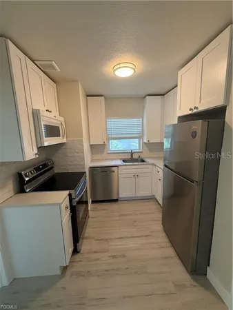 $1,600 | 210 Peace Island Drive, Punta Gorda, FL 33950