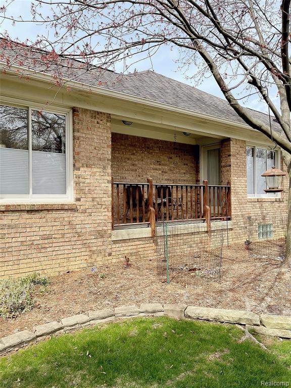560 Misty Brook Lane Rochester Hills, MI 48307 - Photo 3 of 42
