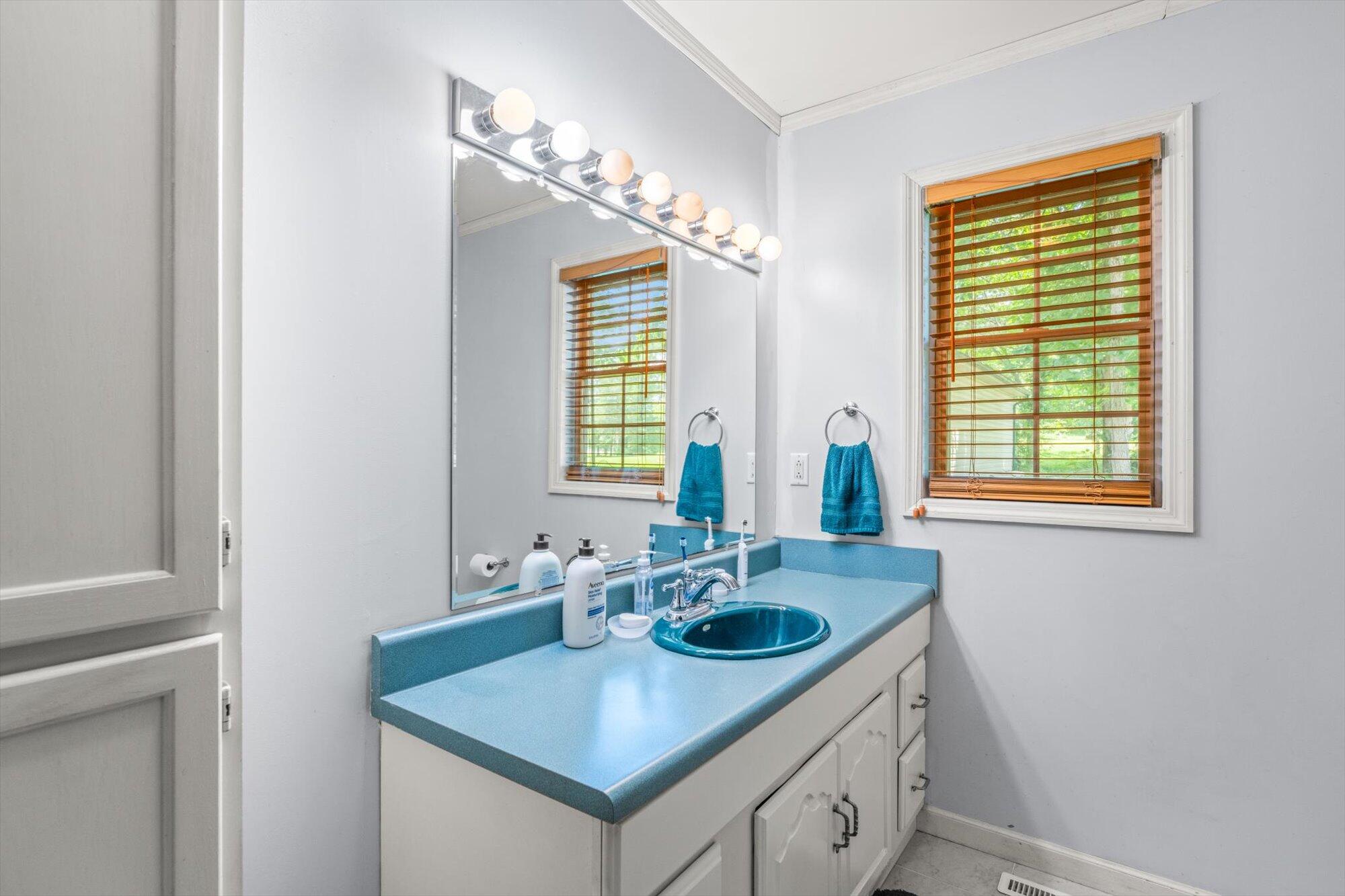 152 Hiwassee Drive Decatur, TN 37322 - Photo 18 of 53 18-152-Hiwassee-Dr-Decatur-TN-18