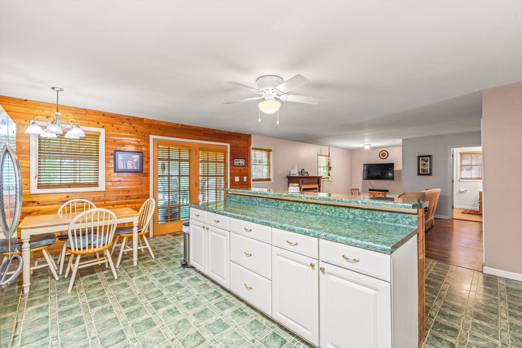 152 Hiwassee Drive Decatur, TN 37322 - Photo 6 of 53 28-152-Hiwassee-Dr-Decatur-TN-28