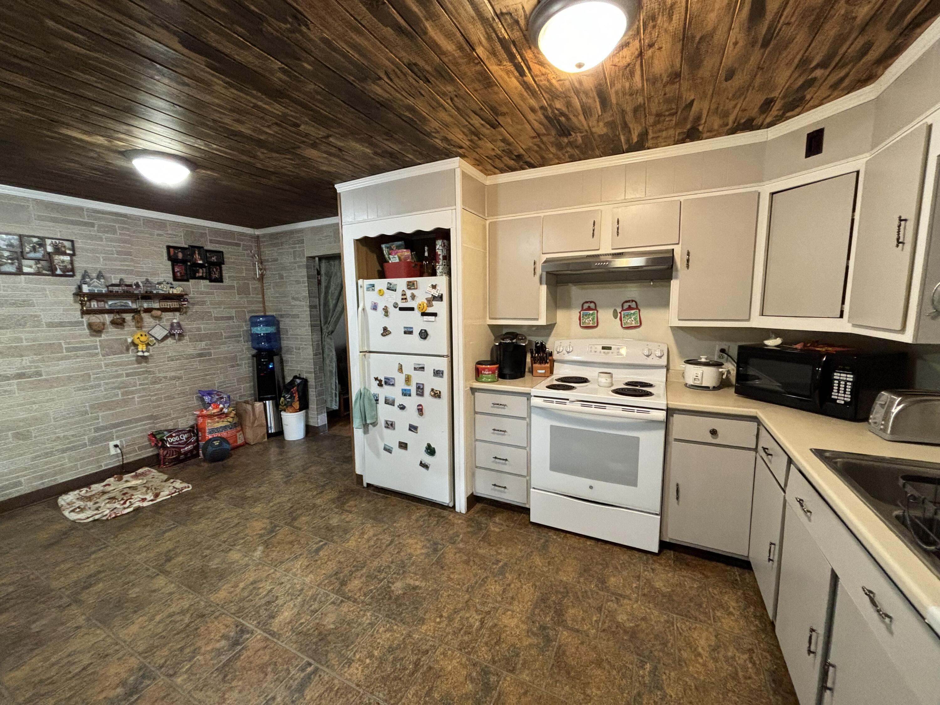 413 Pine Street Dover-Foxcroft, ME 04426 - Photo 5 of 12