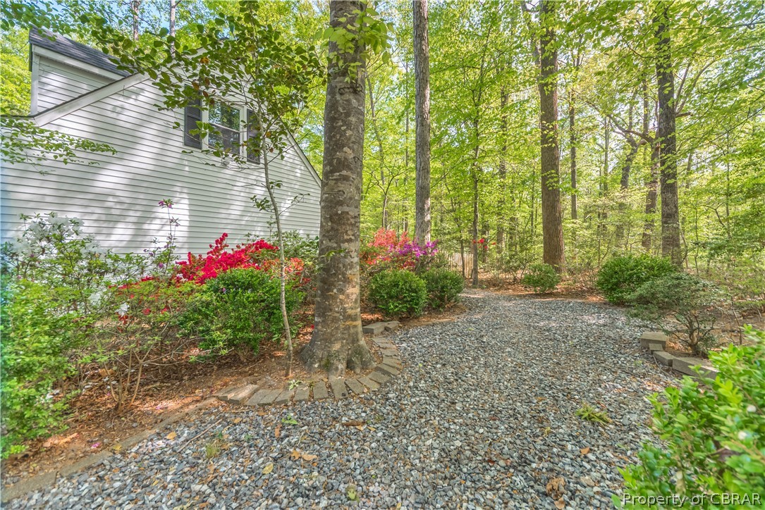 22 Burning Tree Road Hartfield, VA 23071 - Photo 6 of 27 Gallery Image 6