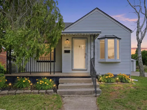 $185,000 | 25750 Send Street, Roseville, MI 48066