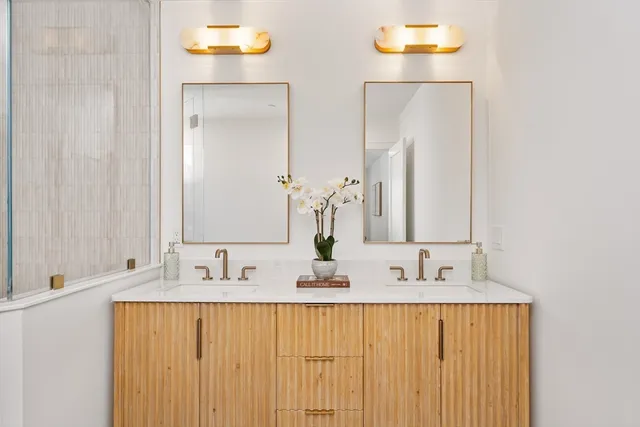 $1,789,000 | 15 Jewett Place, Unit C, Newton, MA 02458