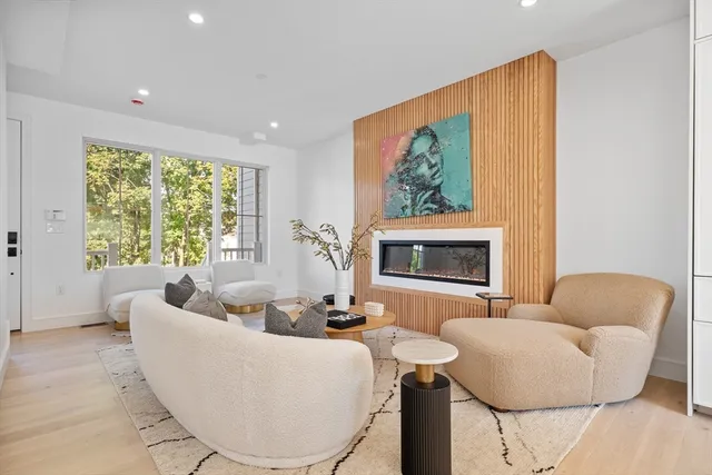 $1,789,000 | 15 Jewett Place, Unit C, Newton, MA 02458