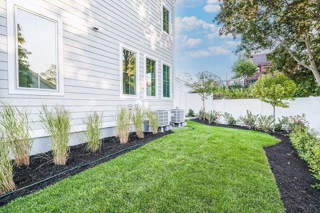 $1,789,000 | 15 Jewett Place, Unit C, Newton, MA 02458