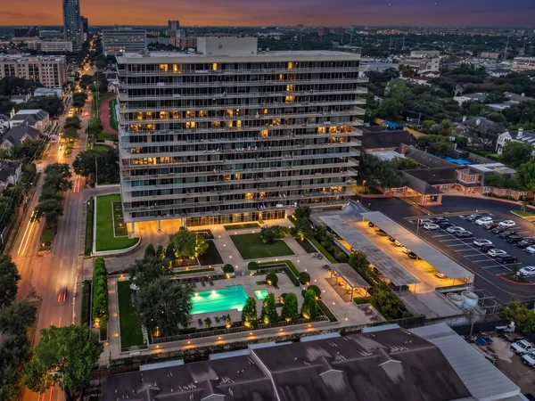 $549,000 | 2200 Willowick Road, Unit 14D, Houston, TX 77027