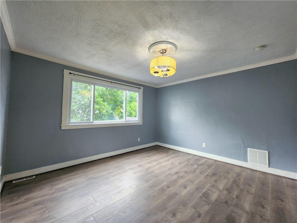 8 Riverside Court Pittsburgh, PA 15238 - Photo 5 of 8