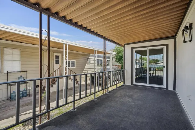 a view of an entryway of the house