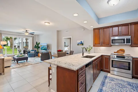 $725,000 | 814 Bay Colony Drive South, Juno Beach, FL 33408