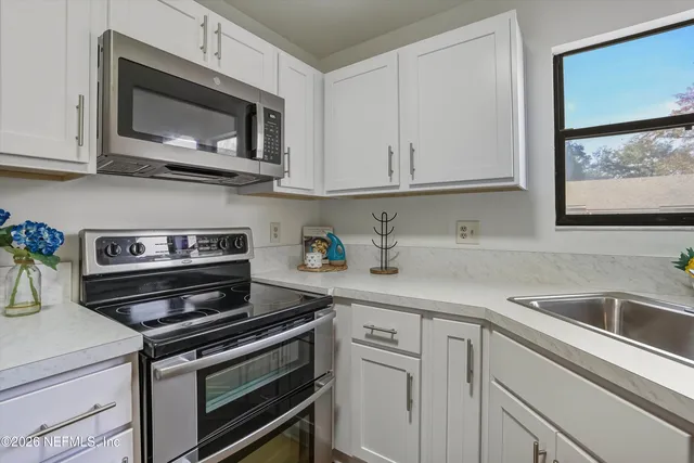 $1,500 | 8329 Derbyshire Place, Jacksonville, FL 32244