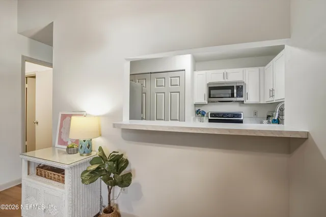 $1,500 | 8329 Derbyshire Place, Jacksonville, FL 32244