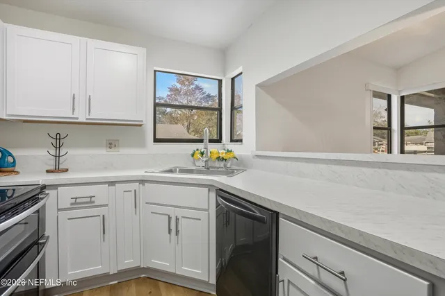 $1,500 | 8329 Derbyshire Place, Jacksonville, FL 32244