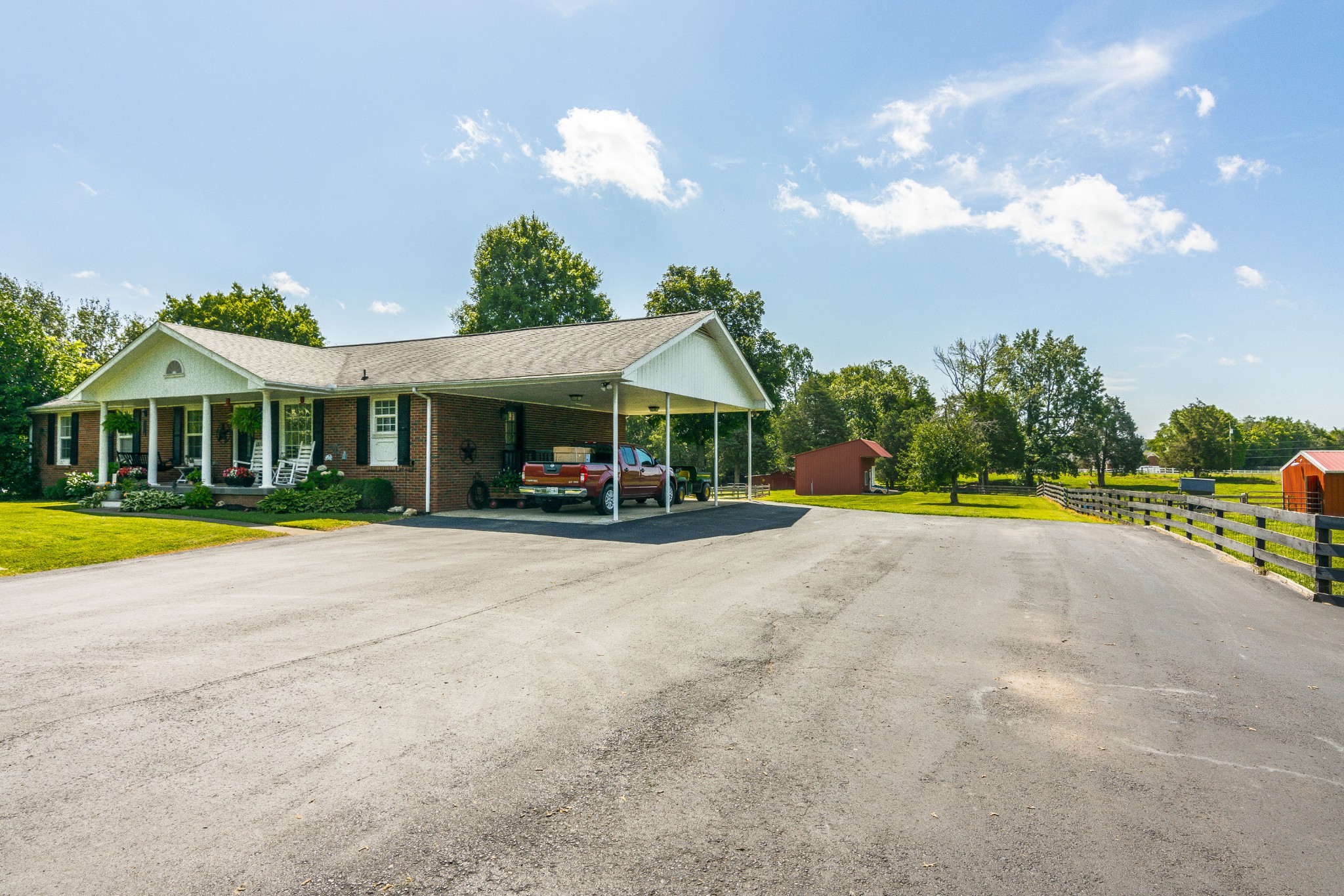 2527 Ewell Elliott Road Springfield, TN 37172 - Photo 3 of 50 a view of a house with swimming pool and a yard