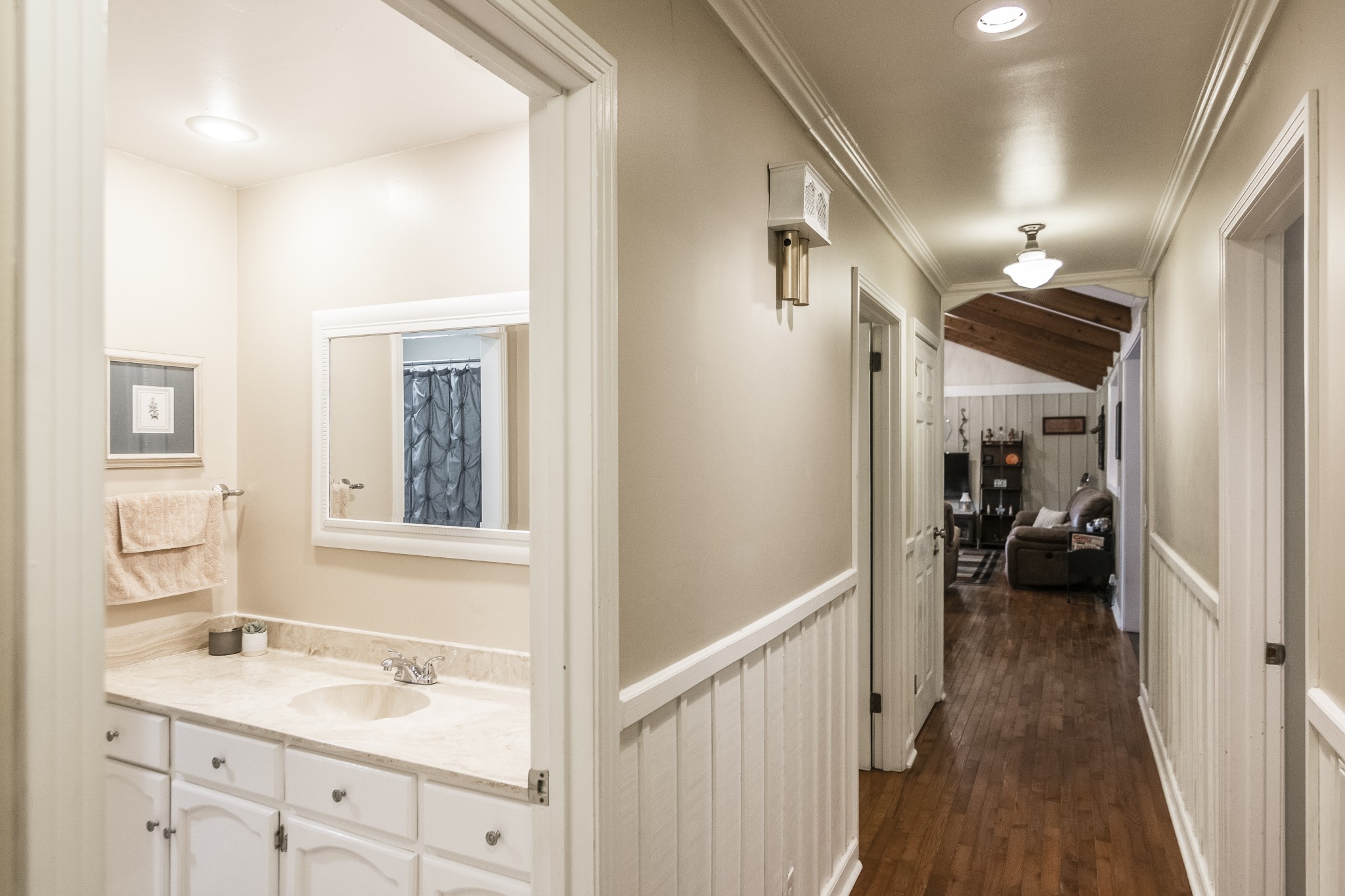 2527 Ewell Elliott Road Springfield, TN 37172 - Photo 22 of 50 a en suite bathroom with a sink a mirror and a shower