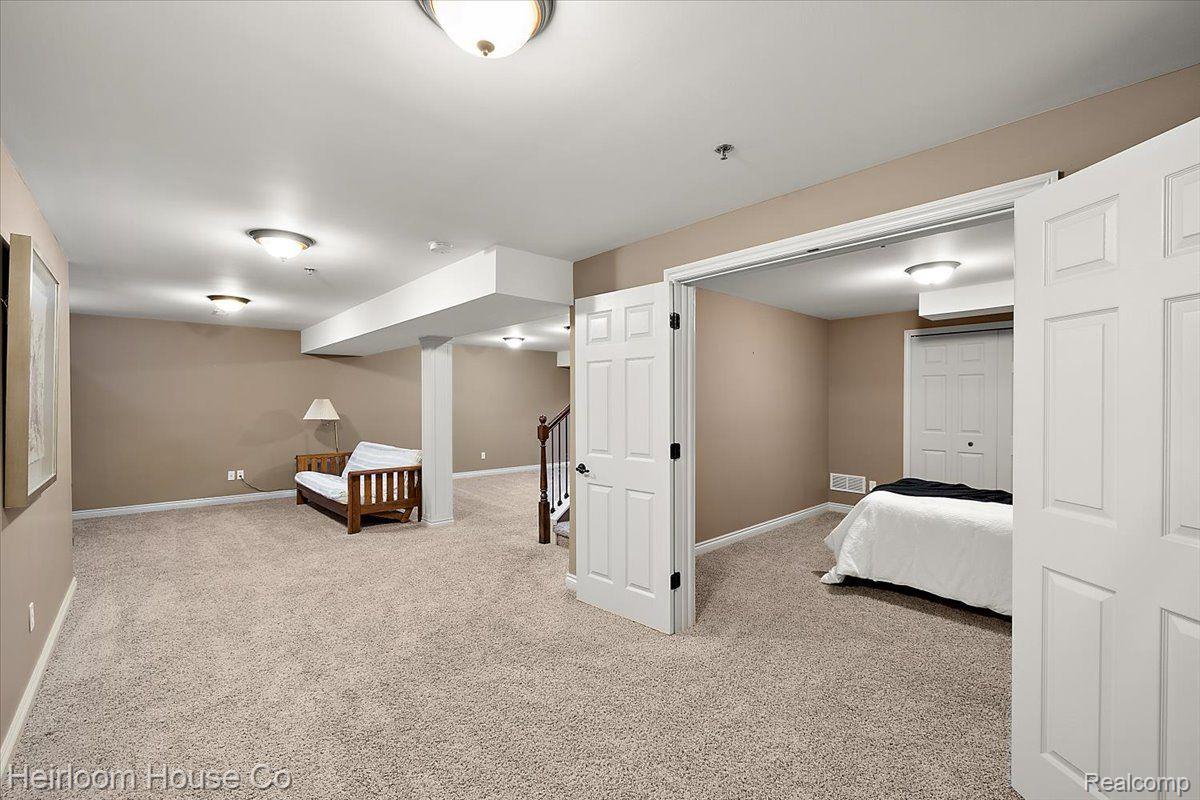 45926 South Stonewood Road Canton, MI 48187 - Photo 42 of 73