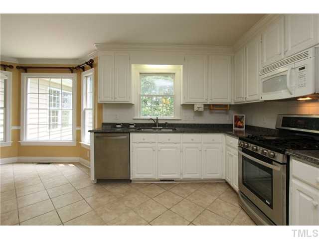2008 Haig Point Way Raleigh, NC 27604 - Photo 8 of 25 Gallery Image 8