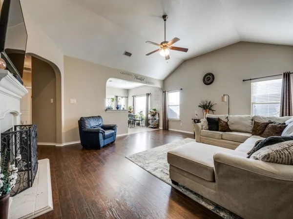 $2,400 | 11108 Dunlavin Court, Fort Worth, TX 76052