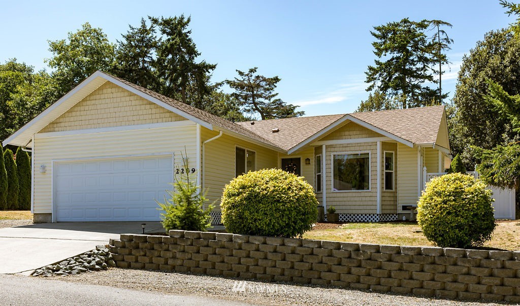 2289 Williams Road Oak Harbor, WA 98277 - Photo 1 of 22 Gallery Image 1