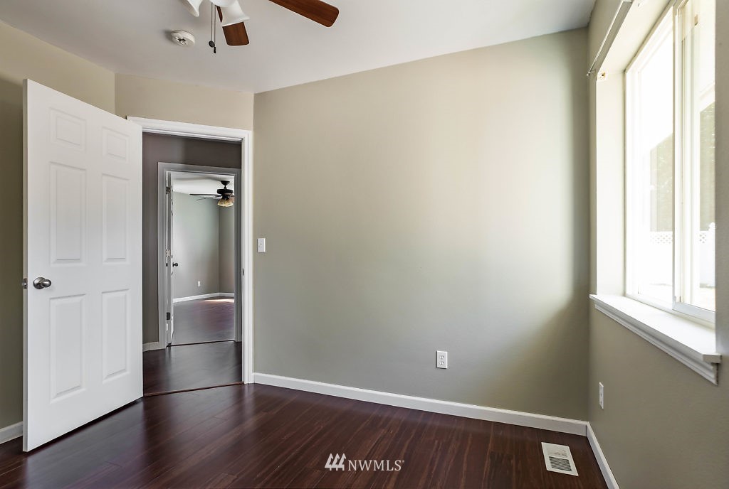 2289 Williams Road Oak Harbor, WA 98277 - Photo 16 of 22 Gallery Image 16