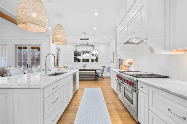 $3,150,000 | 12 Taylor Road, Portsmouth, RI 02871