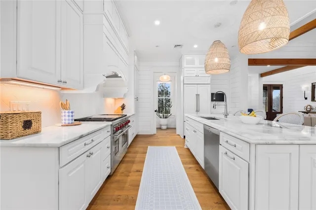 $3,150,000 | 12 Taylor Road, Portsmouth, RI 02871