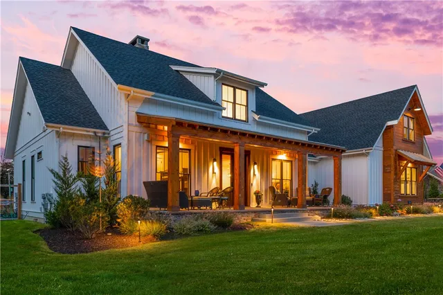 $3,150,000 | 12 Taylor Road, Portsmouth, RI 02871