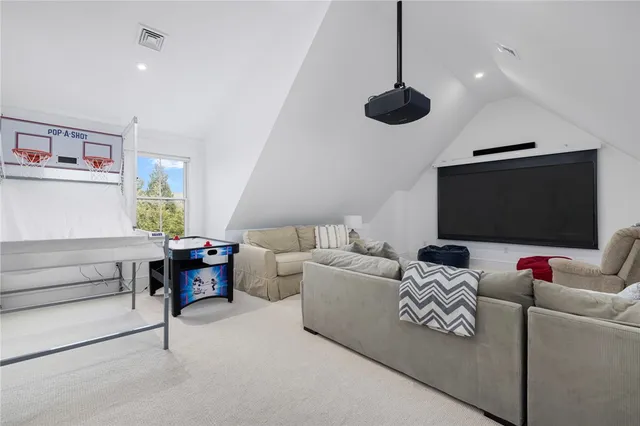 $3,150,000 | 12 Taylor Road, Portsmouth, RI 02871