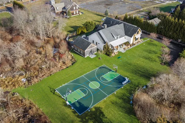 $3,150,000 | 12 Taylor Road, Portsmouth, RI 02871
