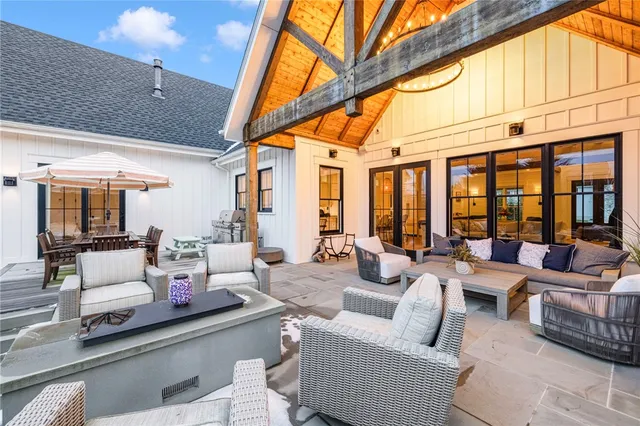 $3,150,000 | 12 Taylor Road, Portsmouth, RI 02871