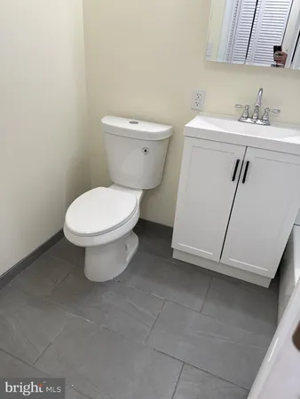 $1,775 | 2754 Hollywood Road, Unit 104, Falls Church, VA 22043