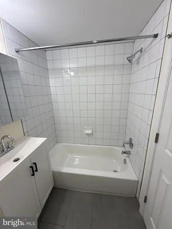 $1,775 | 2754 Hollywood Road, Unit 104, Falls Church, VA 22043