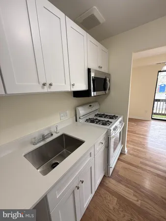 $1,775 | 2754 Hollywood Road, Unit 104, Falls Church, VA 22043