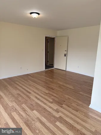 $1,775 | 2754 Hollywood Road, Unit 104, Falls Church, VA 22043