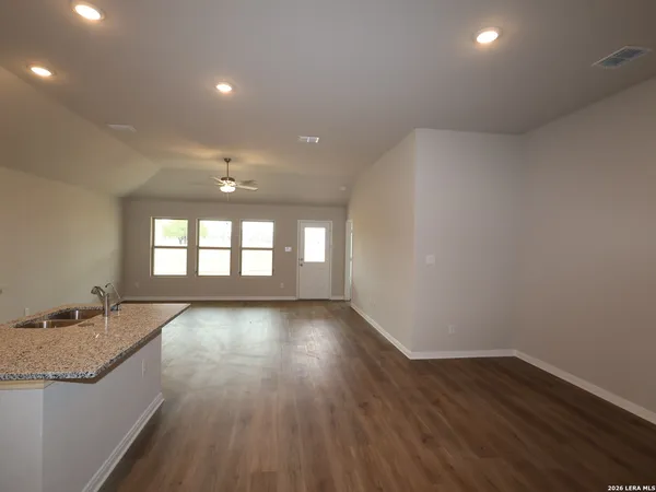 $304,990 | 4819 Maiz Valley, Von Ormy, TX 78073