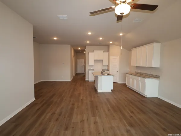 $304,990 | 4819 Maiz Valley, Von Ormy, TX 78073