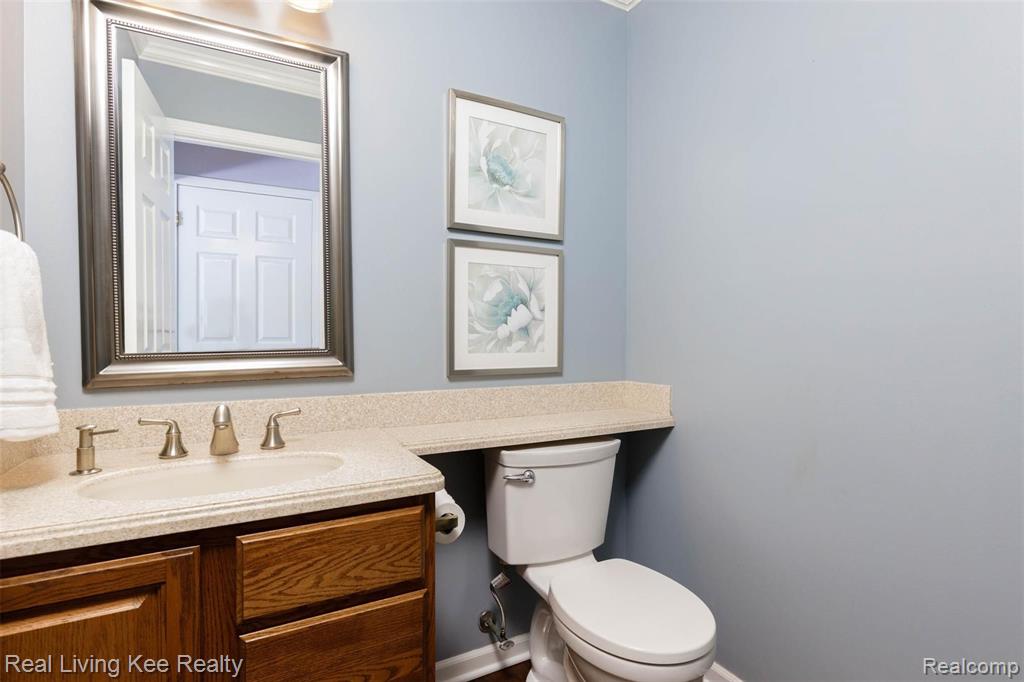 359 Silvervale Drive Rochester Hills, MI 48309 - Photo 21 of 36