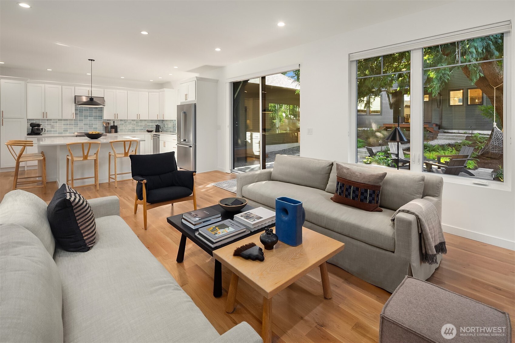 10419 41st Avenue Southwest, Unit A & B Seattle, WA 98146 - Photo 12 of 40