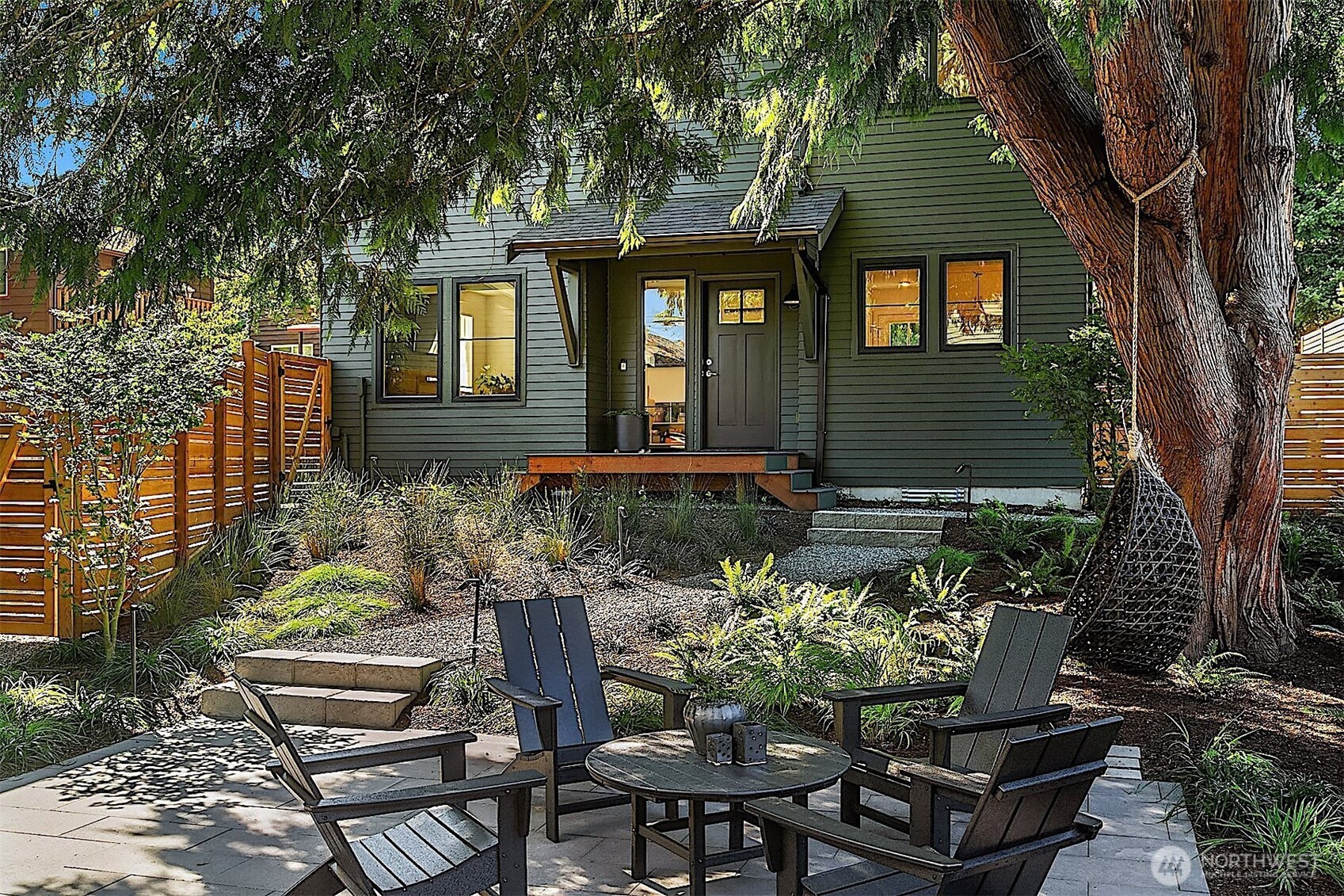 10419 41st Avenue Southwest, Unit A & B Seattle, WA 98146 - Photo 26 of 40