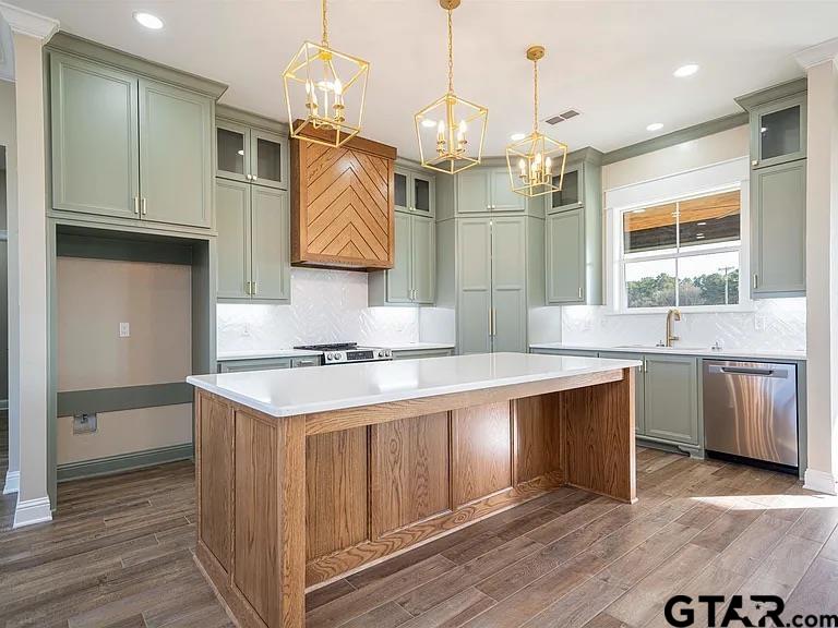 404 Small Oaks Road Kilgore, TX 75662 - Photo 10 of 34