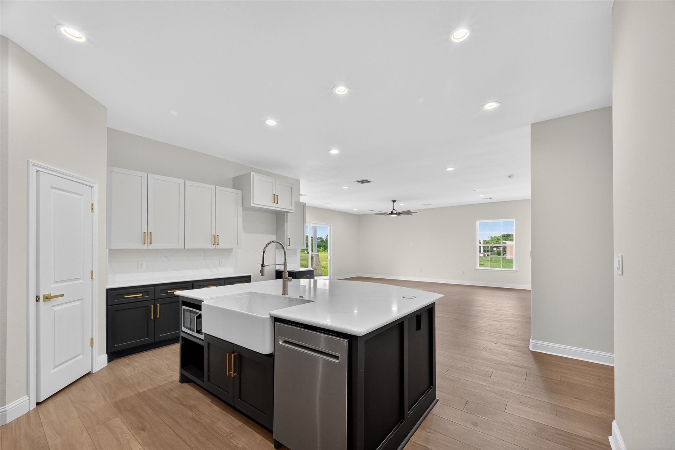 7717 Prairie Street Hitchcock, TX 77563 - Photo 20 of 43