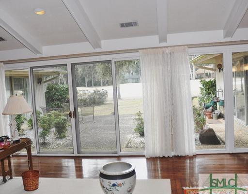 25 Romerly Road Savannah, GA 31411 - Photo 7 of 25 Living Room.