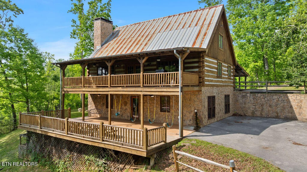 302 Beech Branch Road Gatlinburg, TN 37738 - Photo 2 of 40