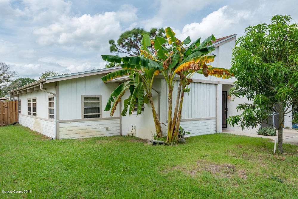 305 Myrtlewood Road Melbourne, FL 32940 - Photo 1 of 15 305 Front of Home