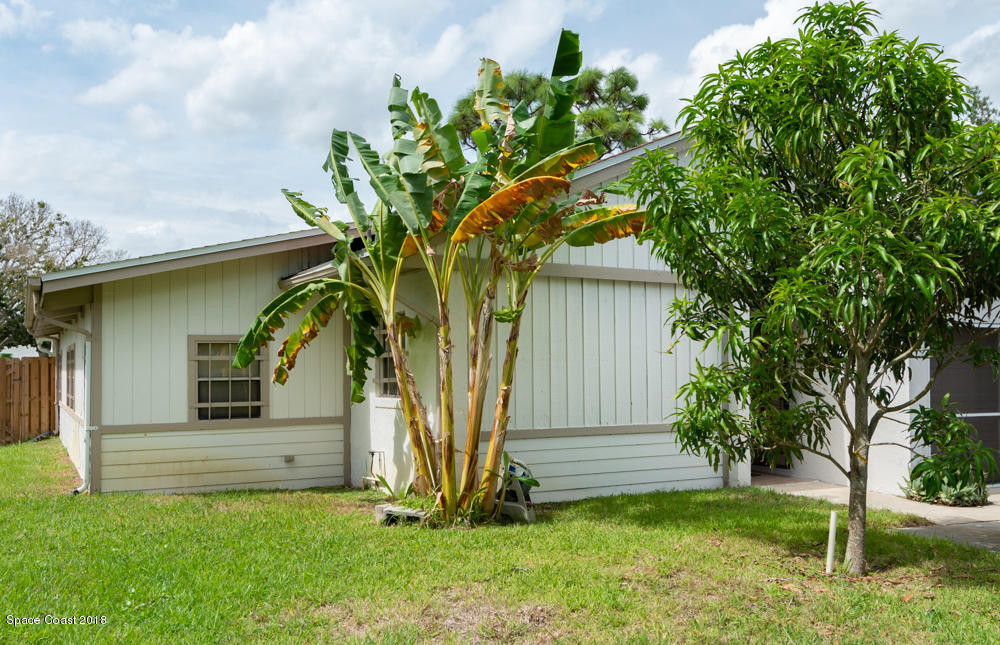305 Myrtlewood Road Melbourne, FL 32940 - Photo 2 of 15 305 Front