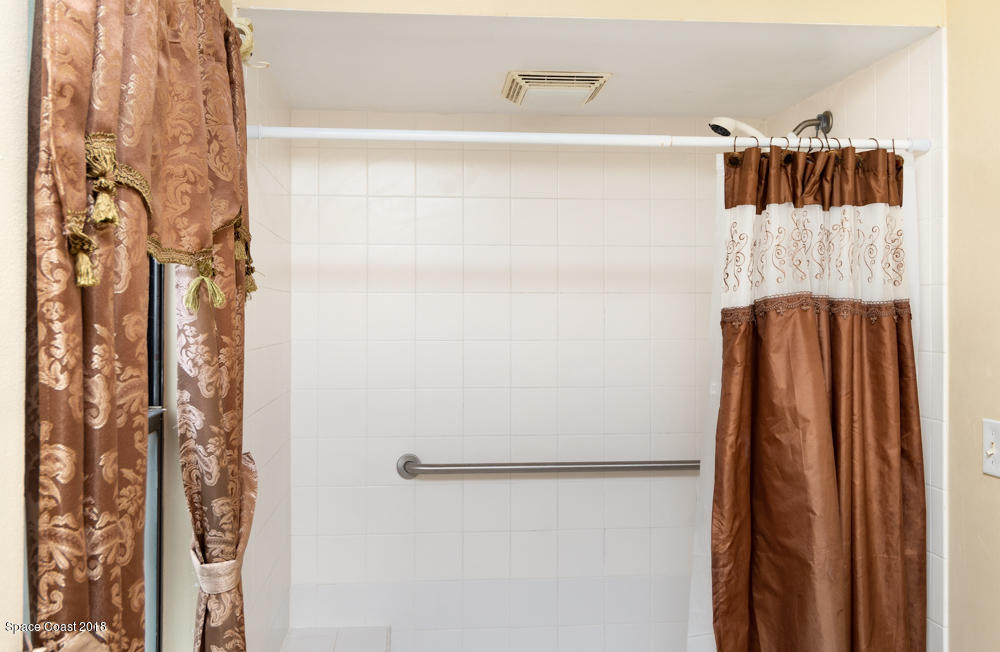305 Myrtlewood Road Melbourne, FL 32940 - Photo 14 of 15 Master Bath 2