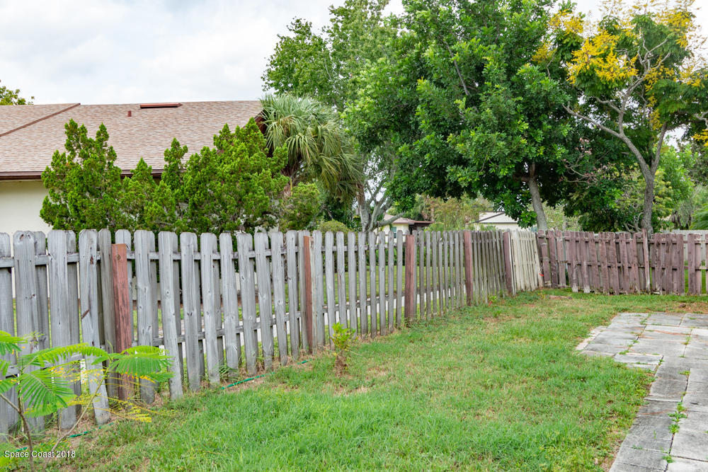 305 Myrtlewood Road Melbourne, FL 32940 - Photo 15 of 15 Fenced Yard